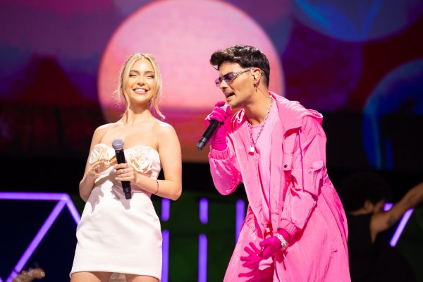 Abraham Mateo y Ana Mena