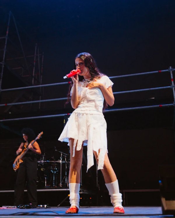 Joaquina y Sebastian Yatra en Barcelona