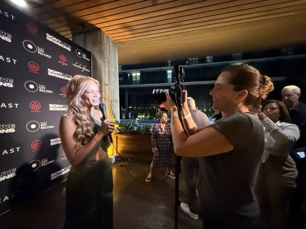 Leslie Grace en Miami presentando Ayayay